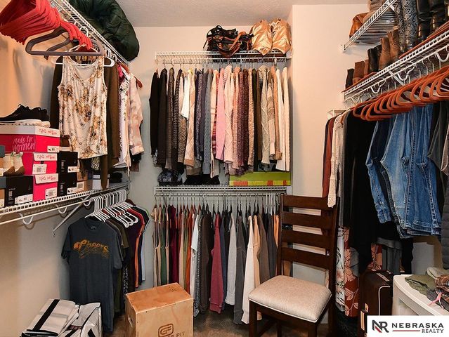 16364 Butler Avenue, Omaha, NE 68116