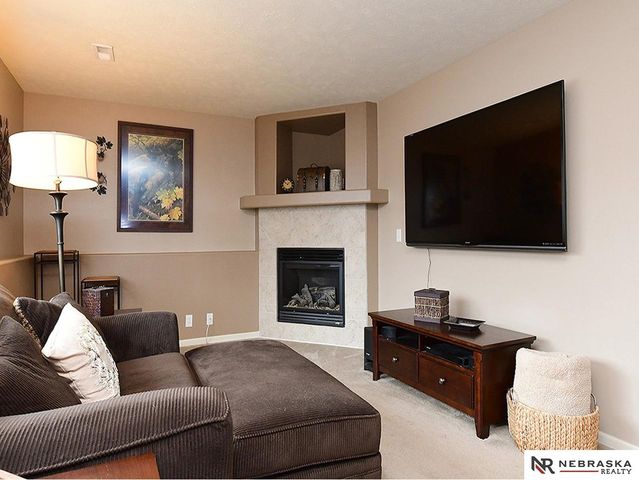 16364 Butler Avenue, Omaha, NE 68116