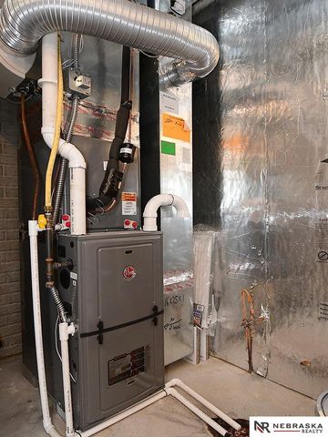 16364 Butler Avenue, Omaha, NE 68116