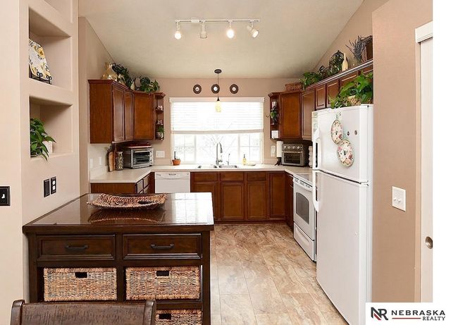 16364 Butler Avenue, Omaha, NE 68116