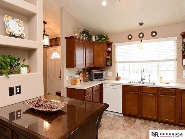 16364 Butler Avenue, Omaha, NE 68116