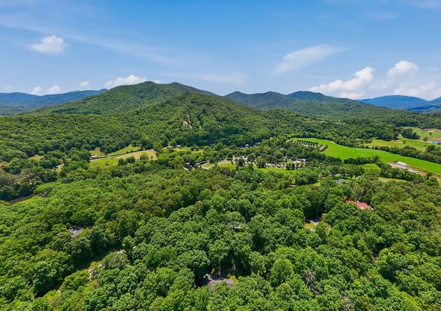 2455 Oak Knoll Drive, Hiawassee, GA 30546