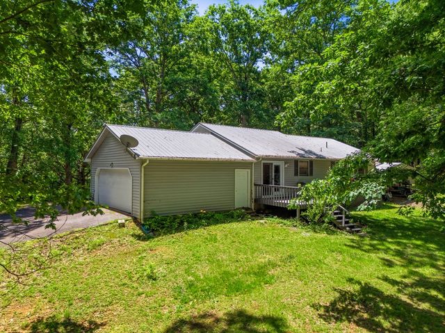 2455 Oak Knoll Drive, Hiawassee, GA 30546