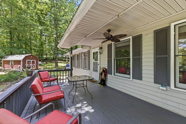 2455 Oak Knoll Drive, Hiawassee, GA 30546