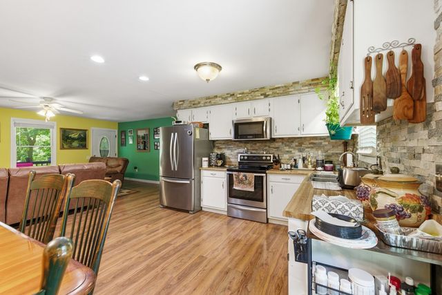 2455 Oak Knoll Drive, Hiawassee, GA 30546