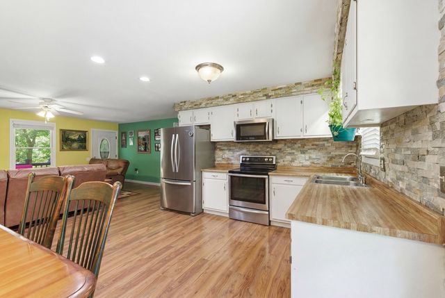 2455 Oak Knoll Drive, Hiawassee, GA 30546
