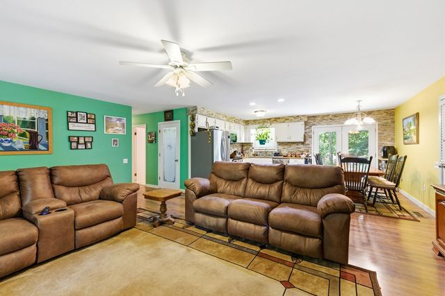 2455 Oak Knoll Drive, Hiawassee, GA 30546
