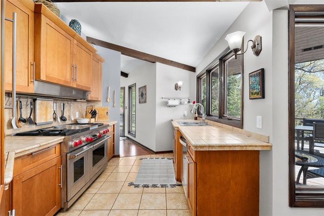 E655 Woodridge Drive, Eau Claire, WI 54701
