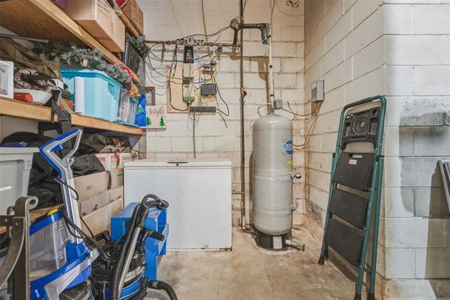 E655 Woodridge Drive, Eau Claire, WI 54701