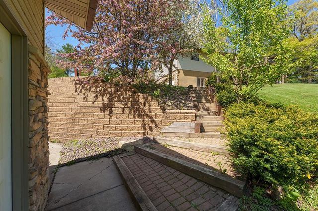 E655 Woodridge Drive, Eau Claire, WI 54701