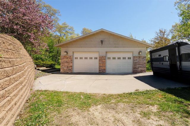 E655 Woodridge Drive, Eau Claire, WI 54701