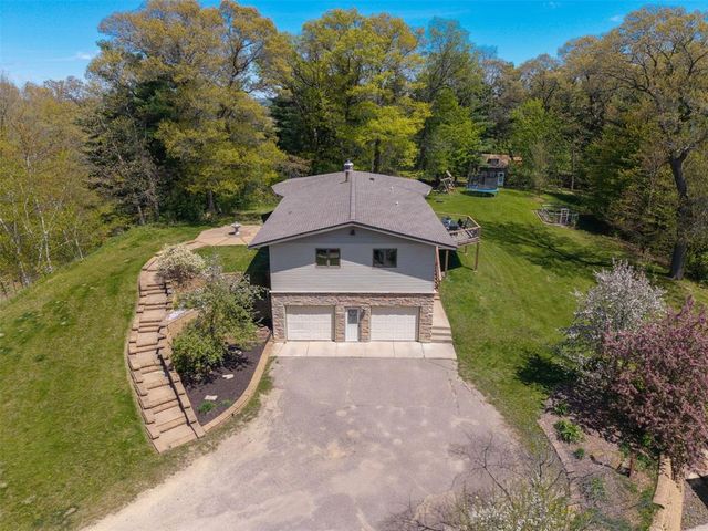 E655 Woodridge Drive, Eau Claire, WI 54701