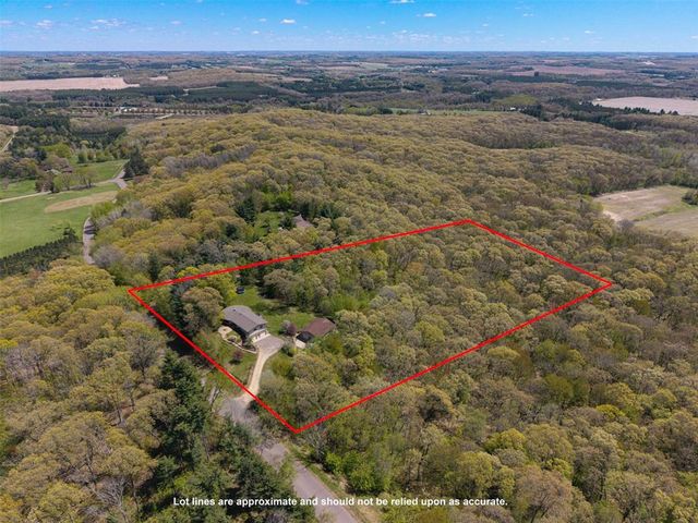 E655 Woodridge Drive, Eau Claire, WI 54701
