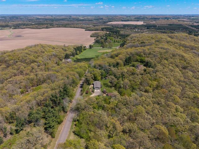 E655 Woodridge Drive, Eau Claire, WI 54701