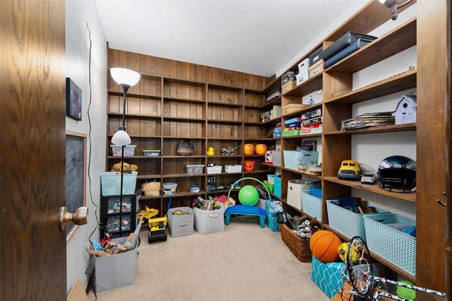 E655 Woodridge Drive, Eau Claire, WI 54701
