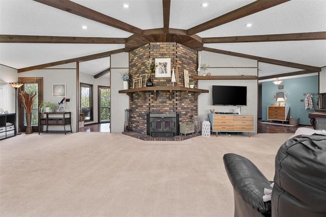 E655 Woodridge Drive, Eau Claire, WI 54701