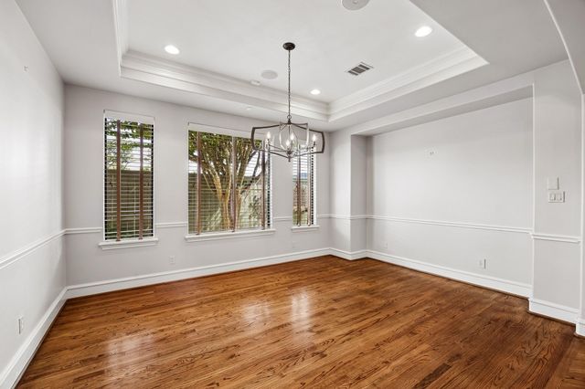 24 Hackberry Lane B, Houston, TX 77027