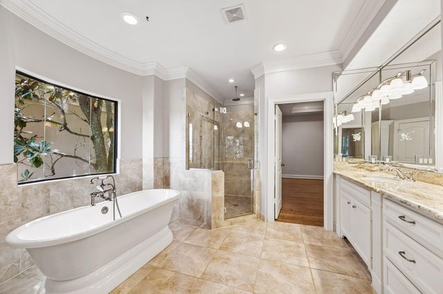24 Hackberry Lane B, Houston, TX 77027