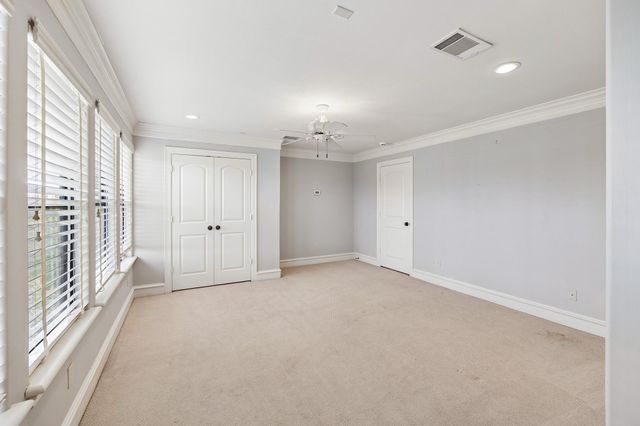 24 Hackberry Lane B, Houston, TX 77027