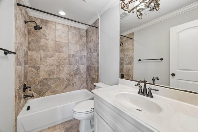 24 Hackberry Lane B, Houston, TX 77027