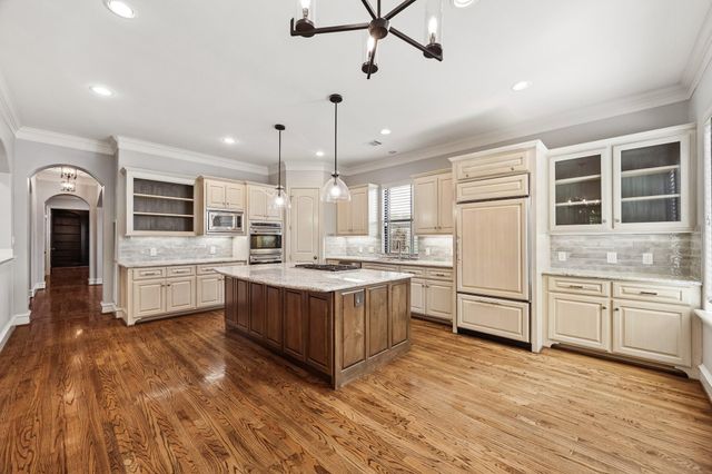 24 Hackberry Lane B, Houston, TX 77027