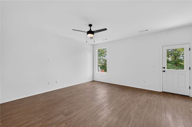 3822 Crescent Springs Avenue, Springdale, AR 72764