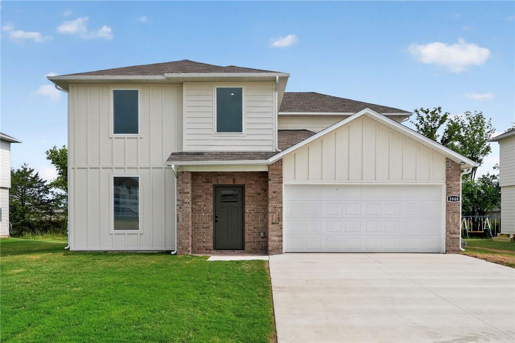 3822 Crescent Springs Avenue, Springdale, AR 72764