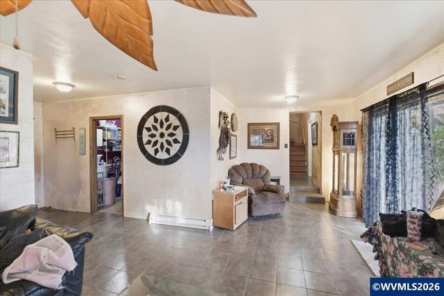 38742 Scravel Hill Rd NE, Albany, OR 97322