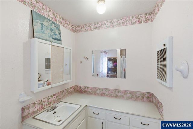 38742 Scravel Hill Rd NE, Albany, OR 97322