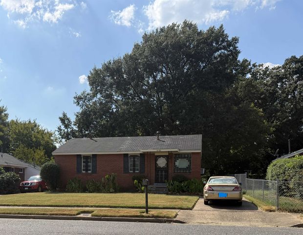 2405 SILVER ST, Memphis, TN 38106