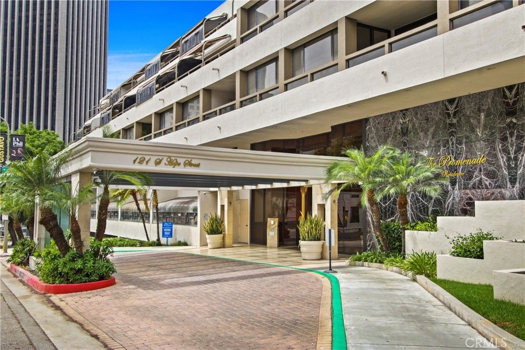 Image 15 of property listing at 121 S Hope Street 318, Los Angeles, CA 90012