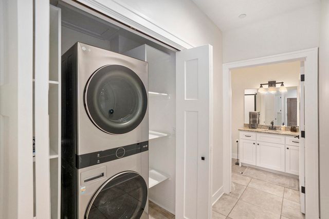 224 Lakeside Drive, Ludington, MI 49431