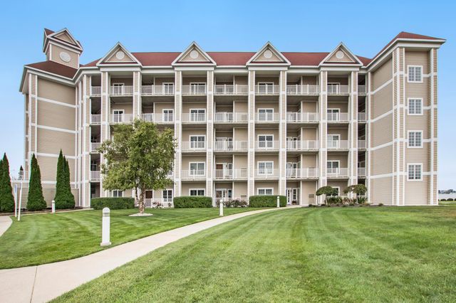 224 Lakeside Drive, Ludington, MI 49431