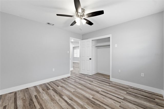 2607 W CREST AVENUE, Tampa, FL 33614