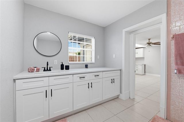 2607 W CREST AVENUE, Tampa, FL 33614