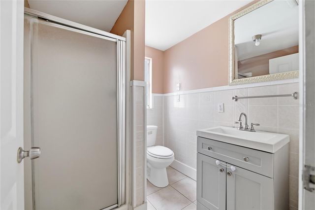 2607 W CREST AVENUE, Tampa, FL 33614