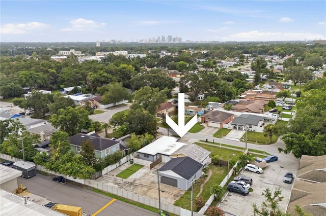 2607 W CREST AVENUE, Tampa, FL 33614