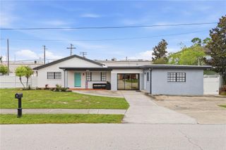 2607 W CREST AVENUE, Tampa, FL 33614