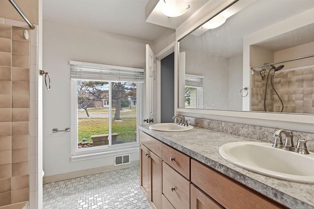 4789 Heidi Drive, Sterling Heights, MI 48310