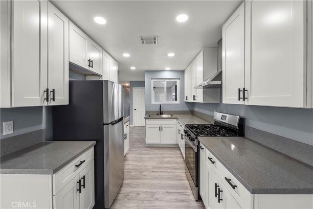 937 E Elizabeth Street, Barstow, CA 92311