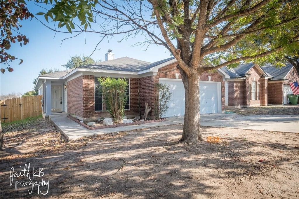 2006 Charlotte WAY, Round Rock, TX 78664