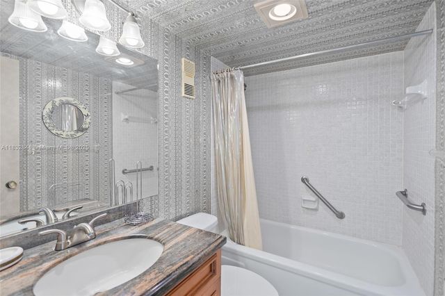 1200 Saint Charles Pl PH7, Pembroke Pines, FL 33026
