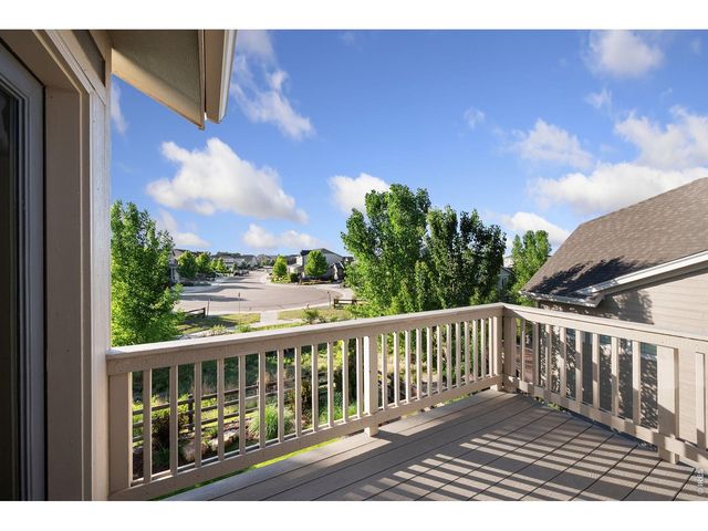 4097 Mandall Lakes Dr, Loveland, CO 80538