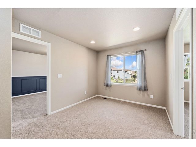 4097 Mandall Lakes Dr, Loveland, CO 80538