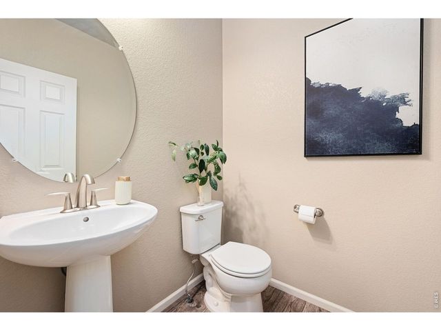 4097 Mandall Lakes Dr, Loveland, CO 80538
