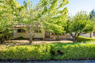 555 4th Av, Sweet Home, OR 97386