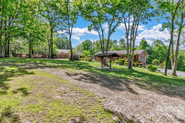 38 Chadwick Wade Drive, Asheville, NC 28804