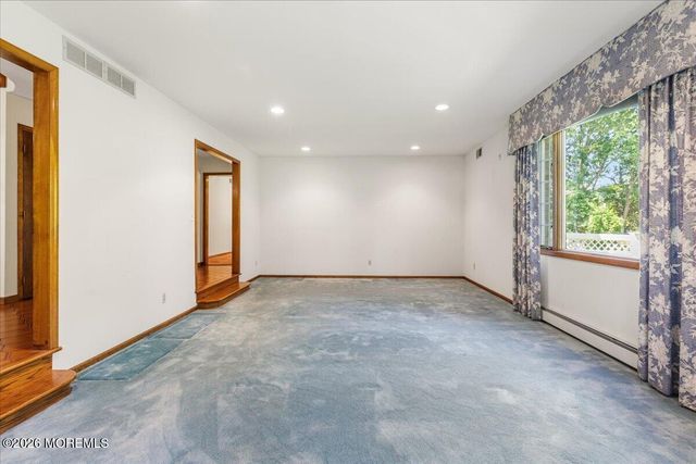 730 Woodchuck Lane, Toms River, NJ 08755