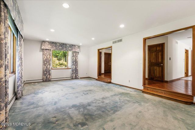 730 Woodchuck Lane, Toms River, NJ 08755
