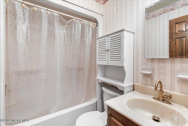 730 Woodchuck Lane, Toms River, NJ 08755